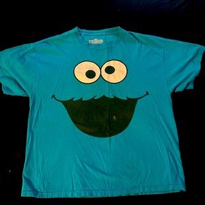 Men’s xl Sesame Street Cookie Monster tee shirt